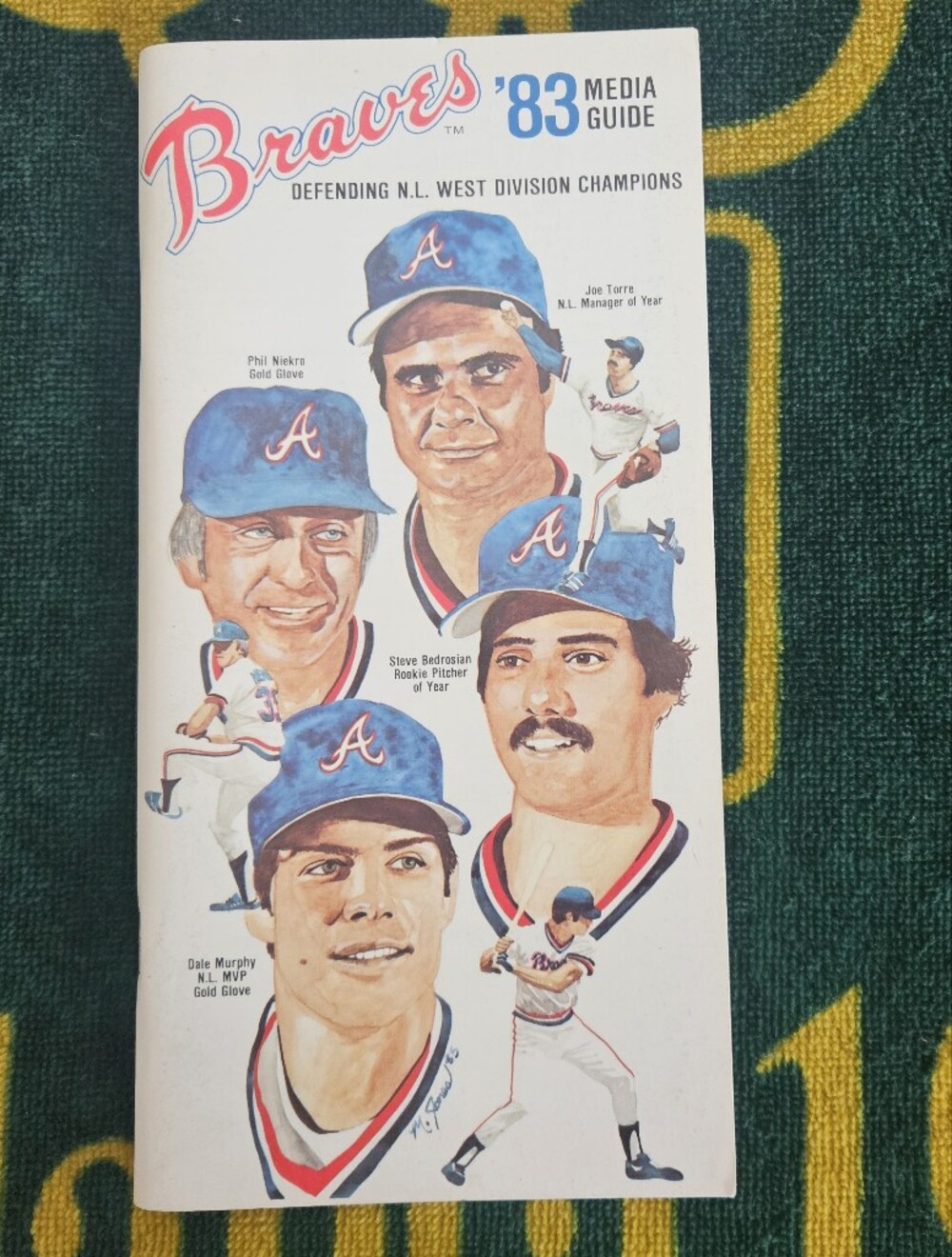 Vintage 1983 Atlanta Braves Media Guide Vintage - Blue and White